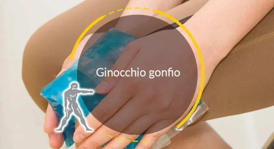 Ghiaccio su un ginocchio gonfio per alleviare il dolore.